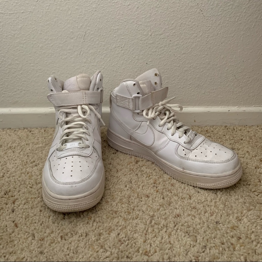 NIKE Air Force 1 High LE